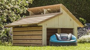 Mähroboter Garage RoboGard Home aus Holz – für alle gängigen Rasenroboter